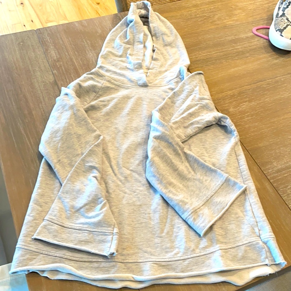 Perfect grey sweatshirt!